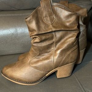 Charles Albert Boots Booties Slouch Pull On